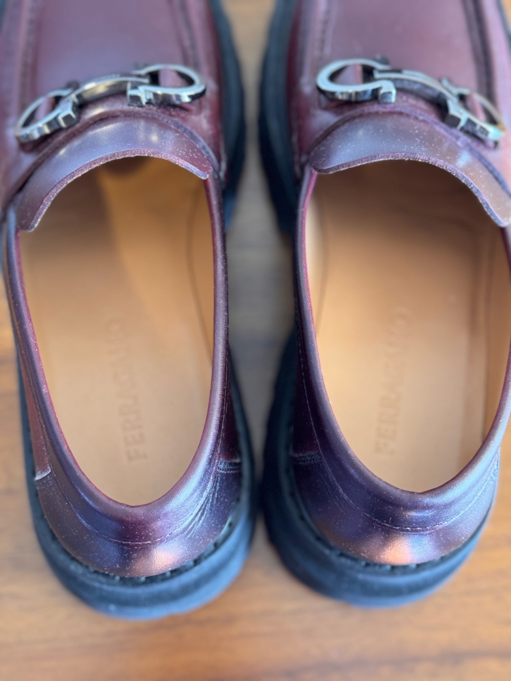 NIB Ferragamo Gancini Lug Sole Burgundy Leather Loafers Size 8.5 C - Picture 9 of 14
